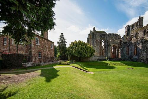 Gattonside House | Cloister House