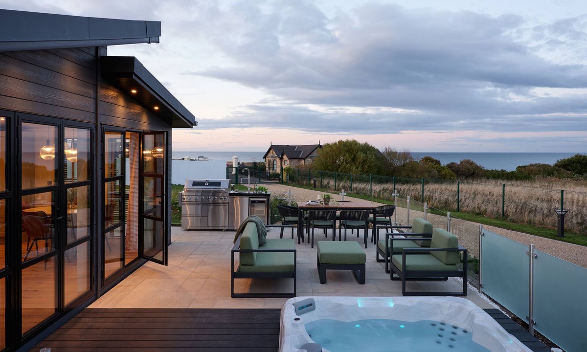 Seaham Cottage | COASTAL LODGE AT SEAHAM HALL, pet friendly, with pool in Seaham