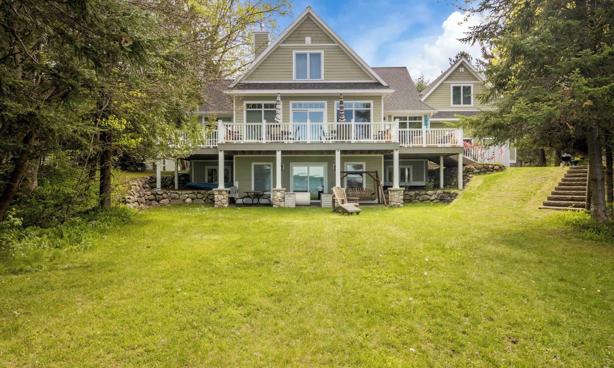 Alden House | Cobblestone Castle | Torch Lake