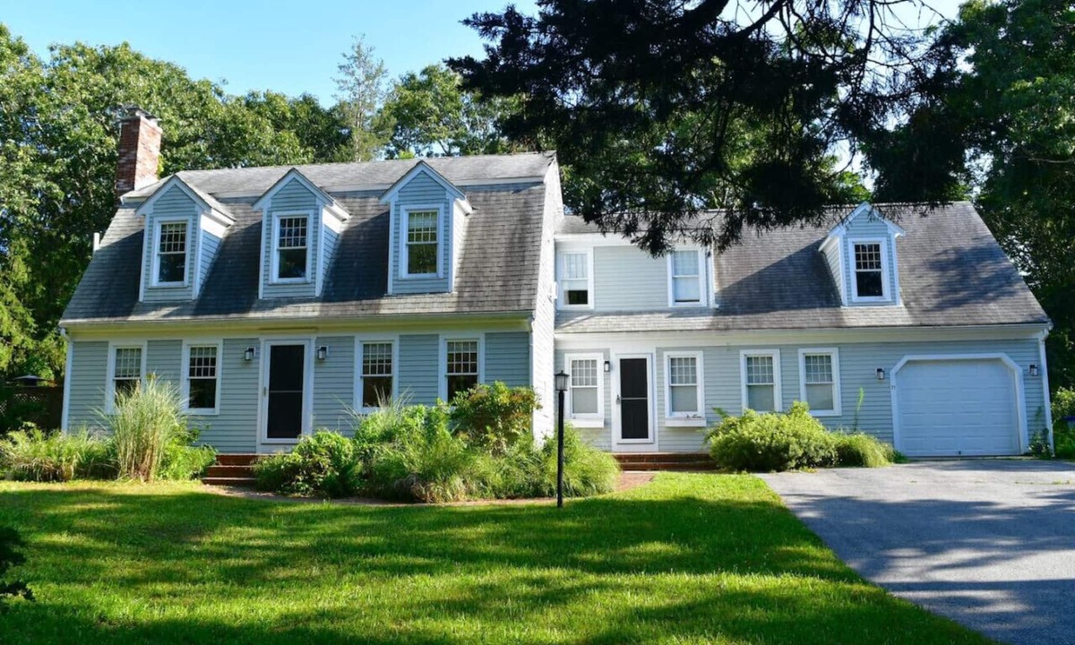 West Falmouth House | Colonial Ave · Biking and Beach Cape Paradise