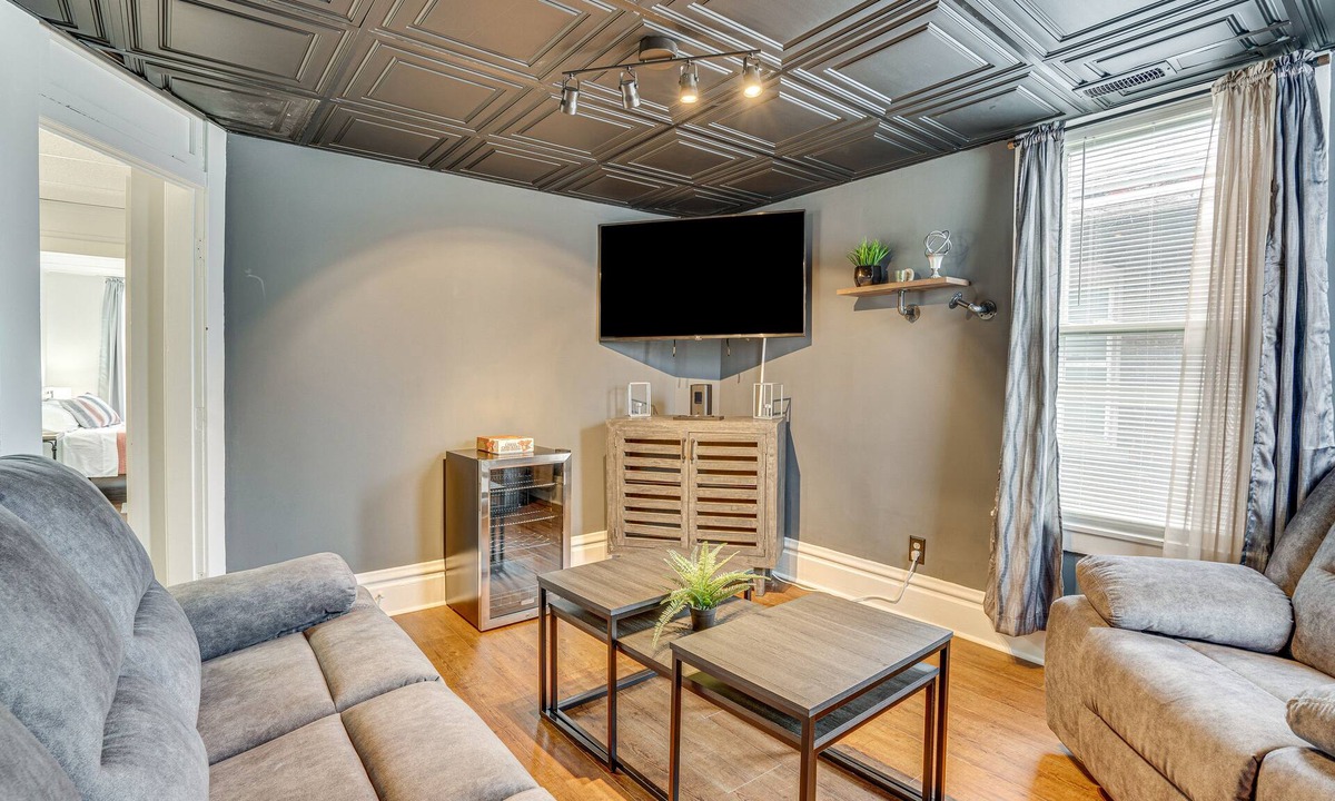 Merion Village House | Columbus Apartment ~ 2 Mi to Ohio State University