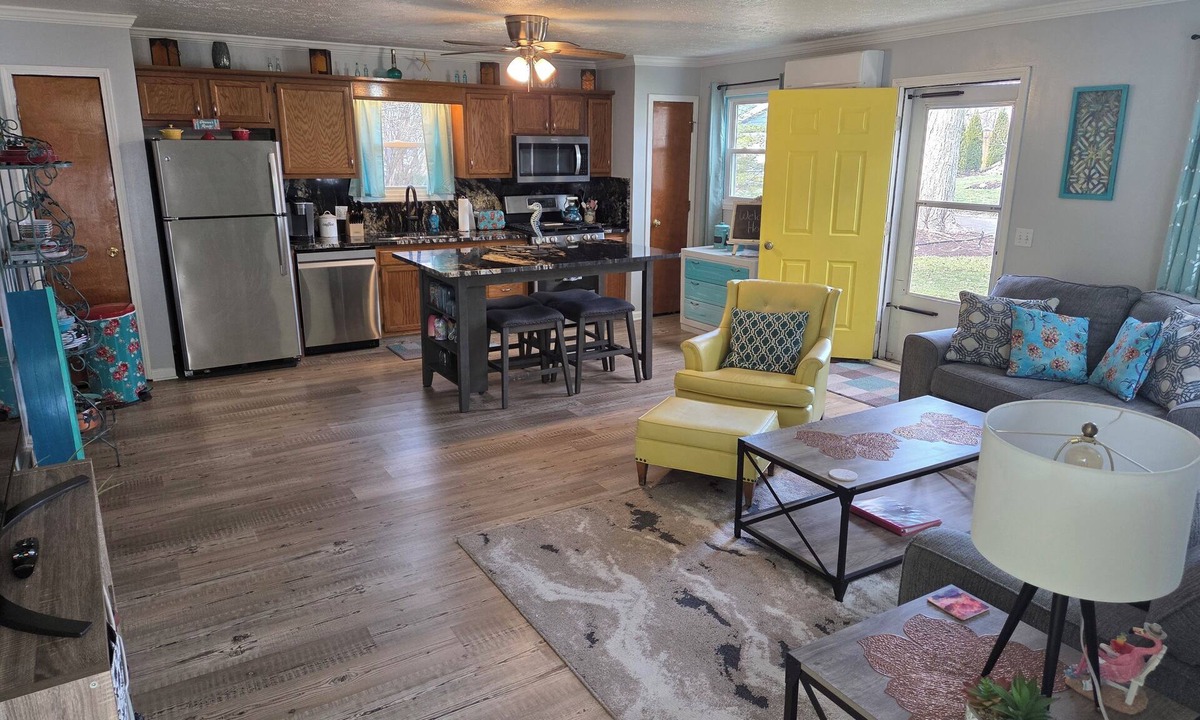 Chippewa Lake House | Come and play at pet friendly Chippewahoo!
