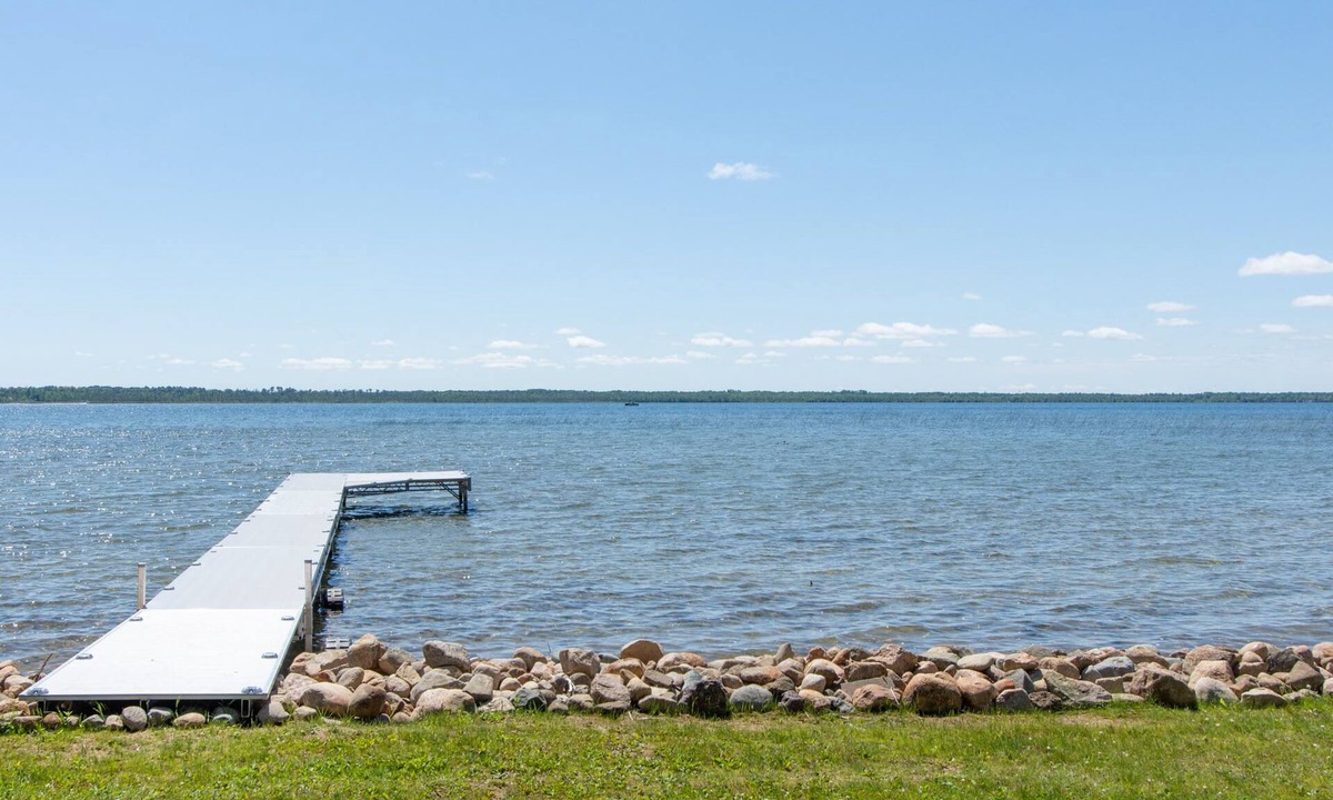 Brainerd House | Come enjoy a nice relaxing week in Brainerd MN on North Long Lake.
