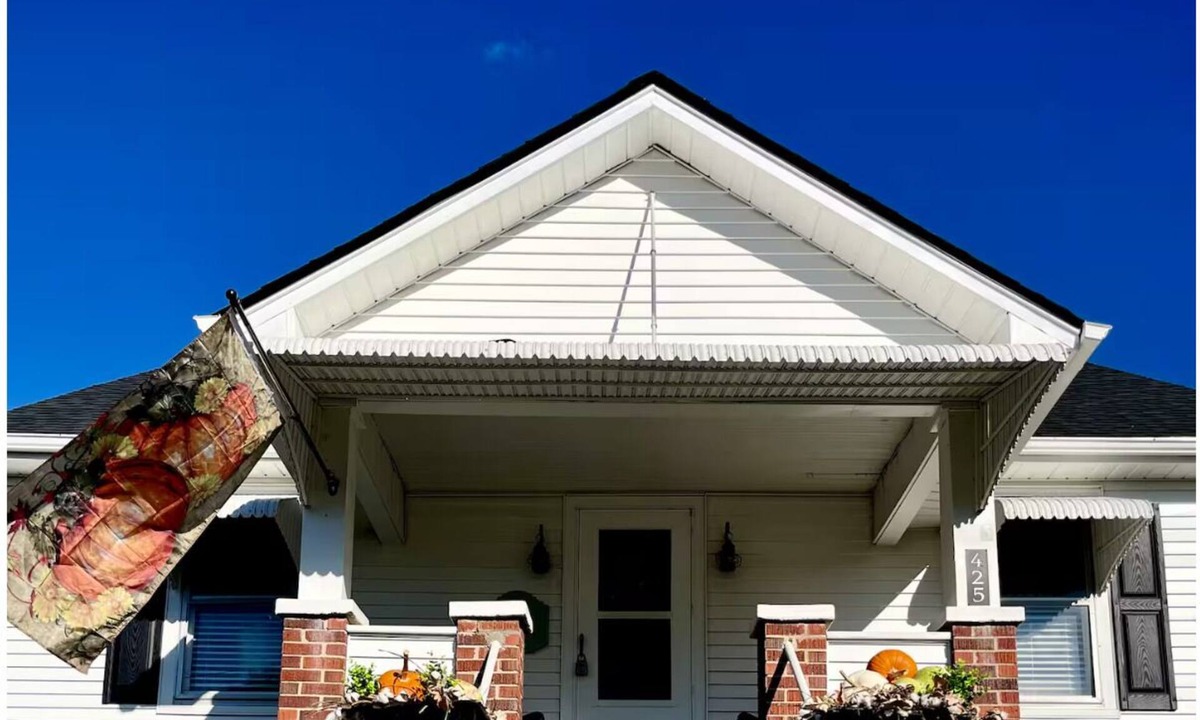 Harrodsburg House | Come home to Lucille’s! This is your special place