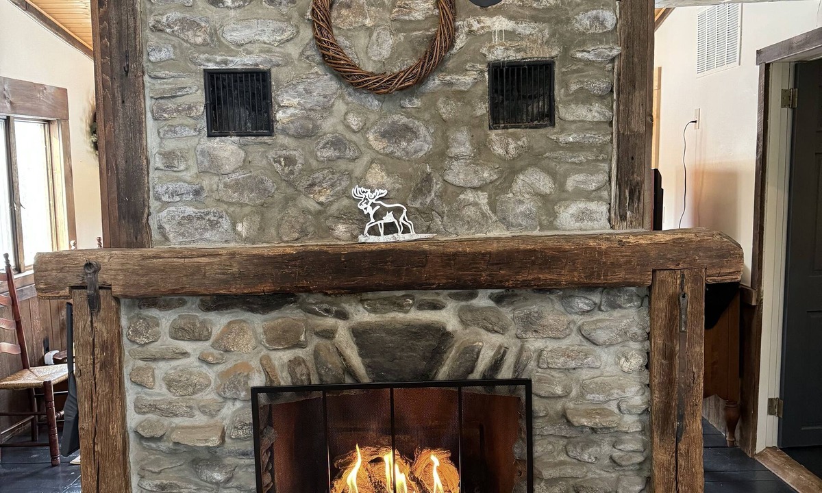 Sandisfield Cabin | Come to the Berkshires for outdoor enthusiast, or a relaxing couple retreat