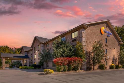 Huntington Hotel | Comfort Inn Huntington near University area