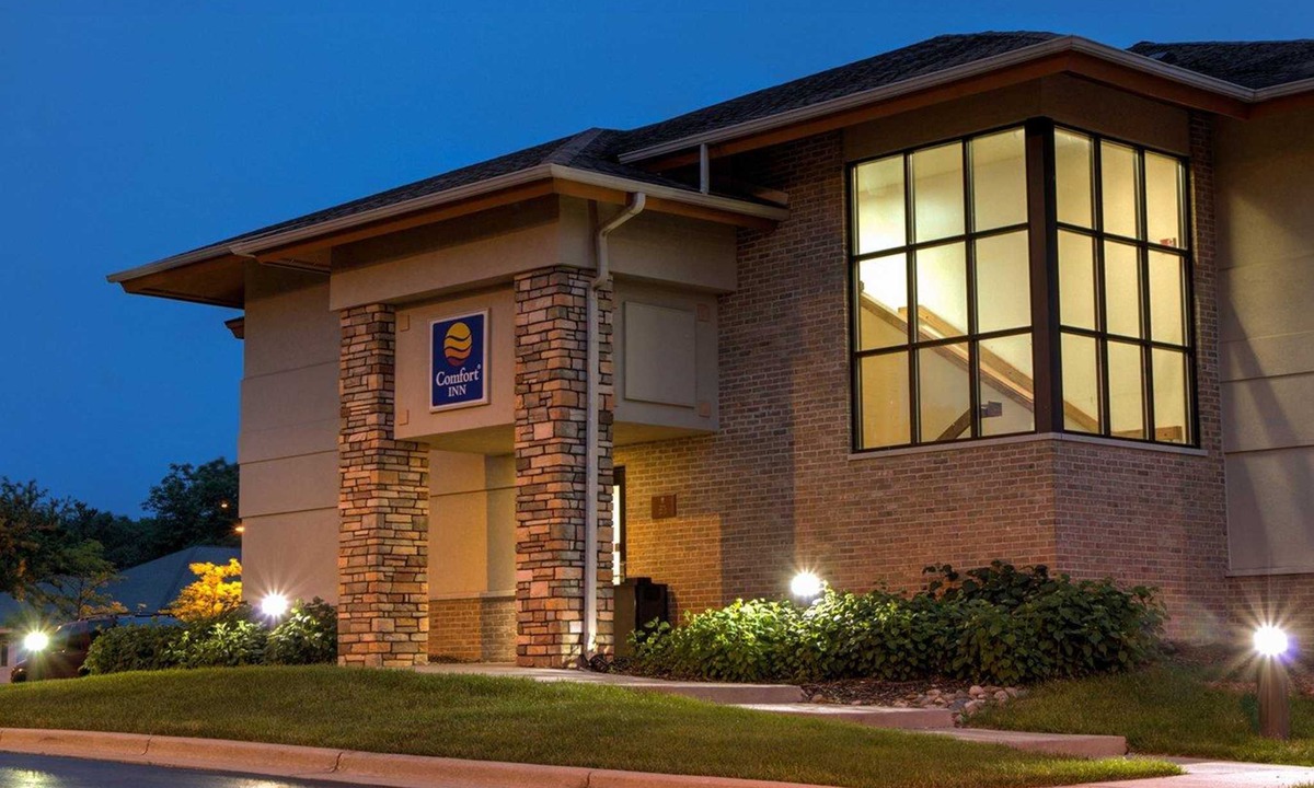 Okemos Hotel | Comfort Inn Okemos - East Lansing