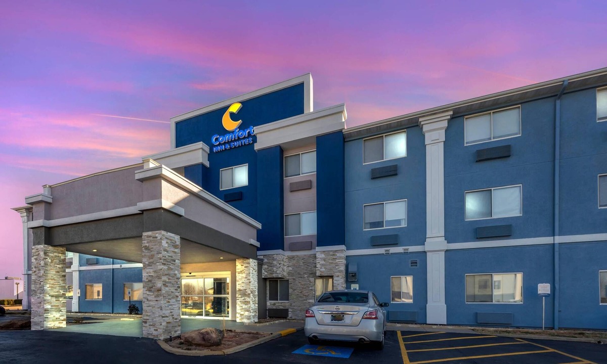 Oklahoma City Hotel | Comfort Inn & Suites Oklahoma City North - Quail Springs