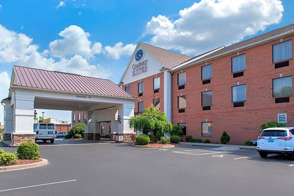 Buechel Hotel | Comfort Suites Airport