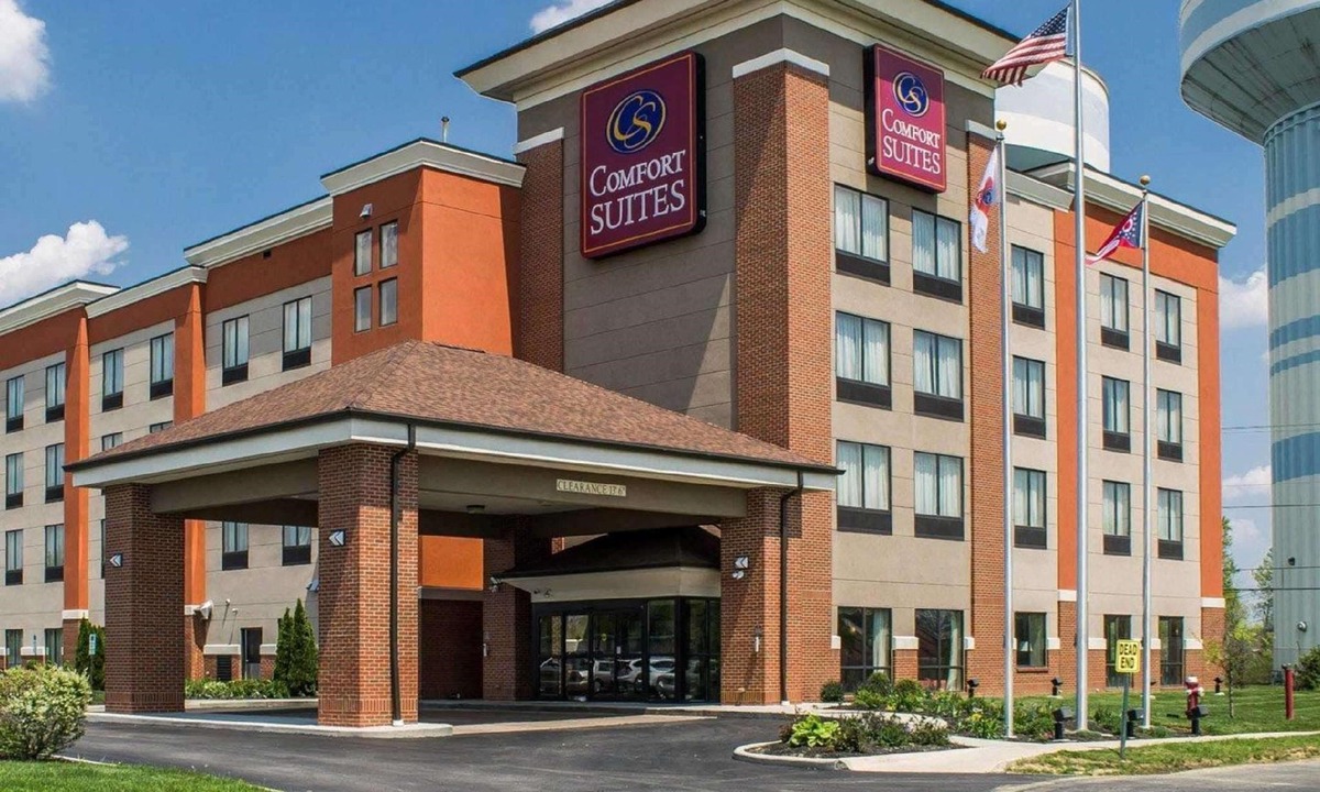 Summit Station Hotel | Comfort Suites East Broad at 270