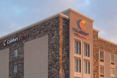 Fargo Hotel | Comfort Suites Fargo Medical Center