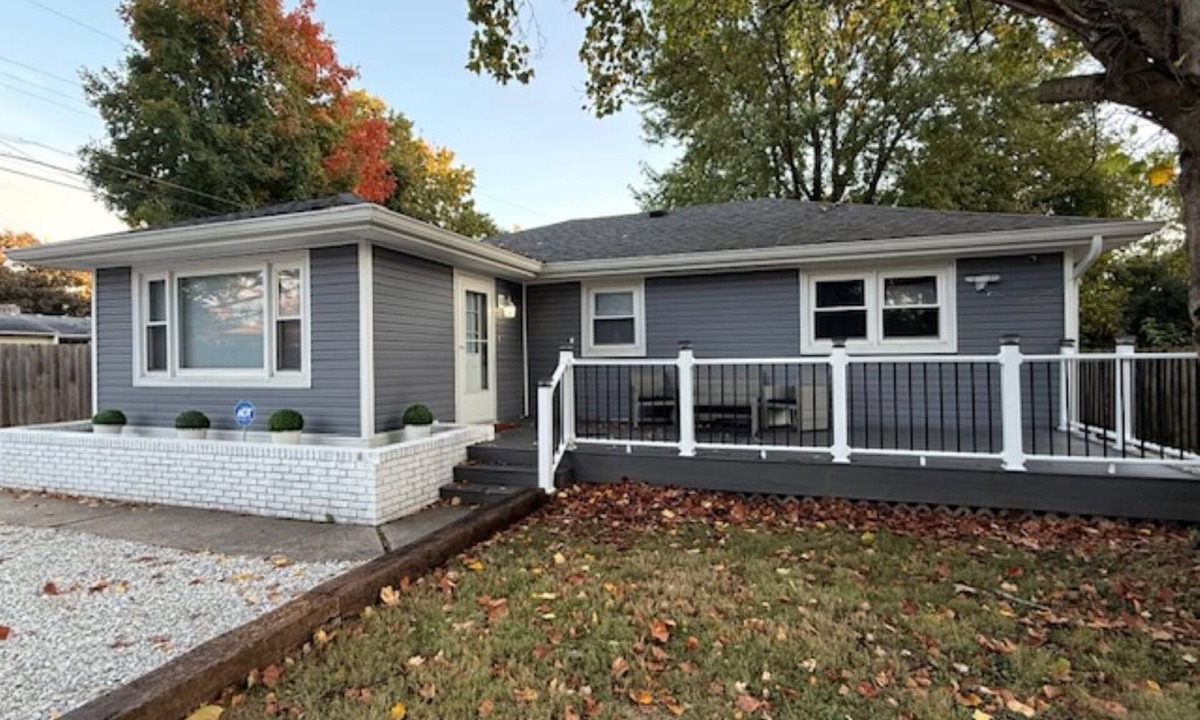 Wayne House | Comfortable 3 Bedroom house in Indianapolis