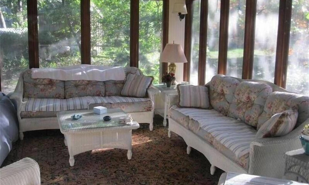 Lagoon Heights House | Comfortable Island Home, Easy Access to Beaches and Town