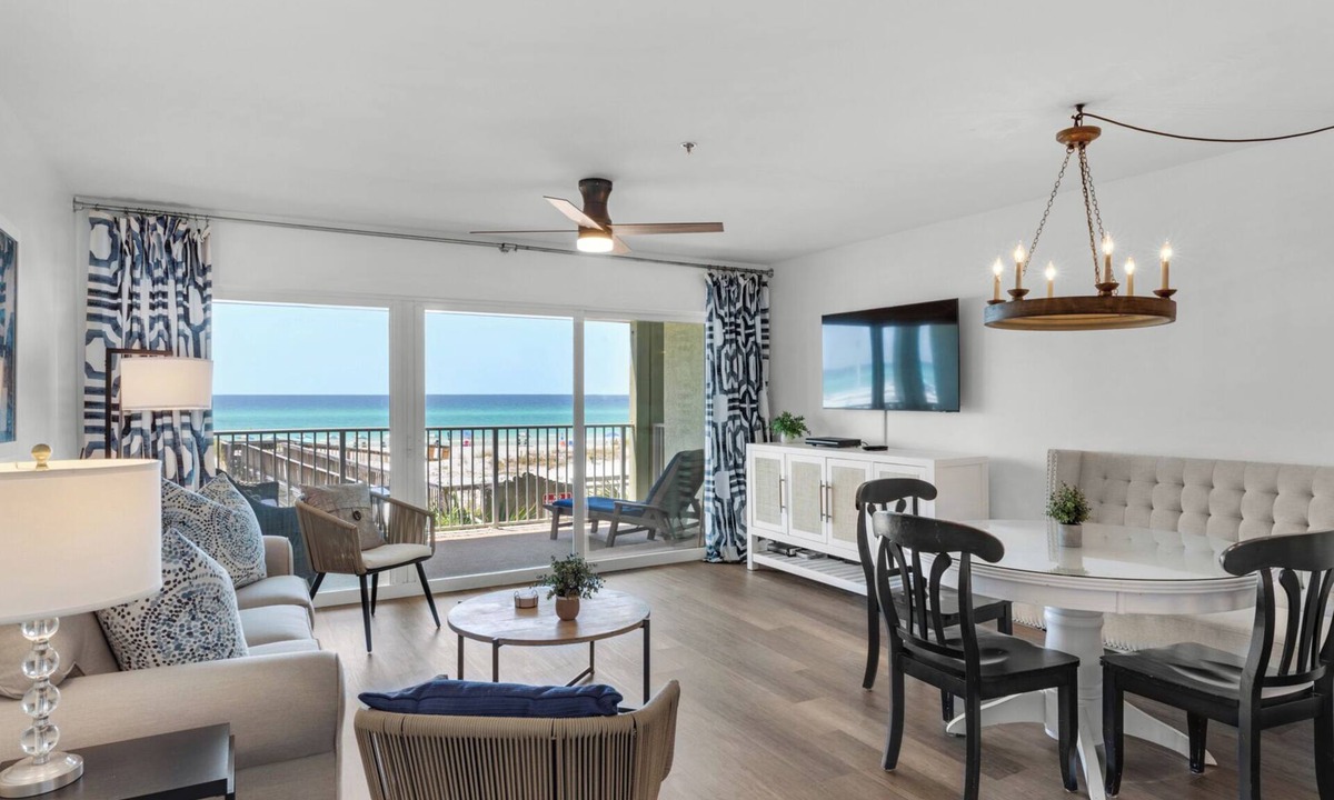 Seagrove Beach Condo | Commodore's Retreat