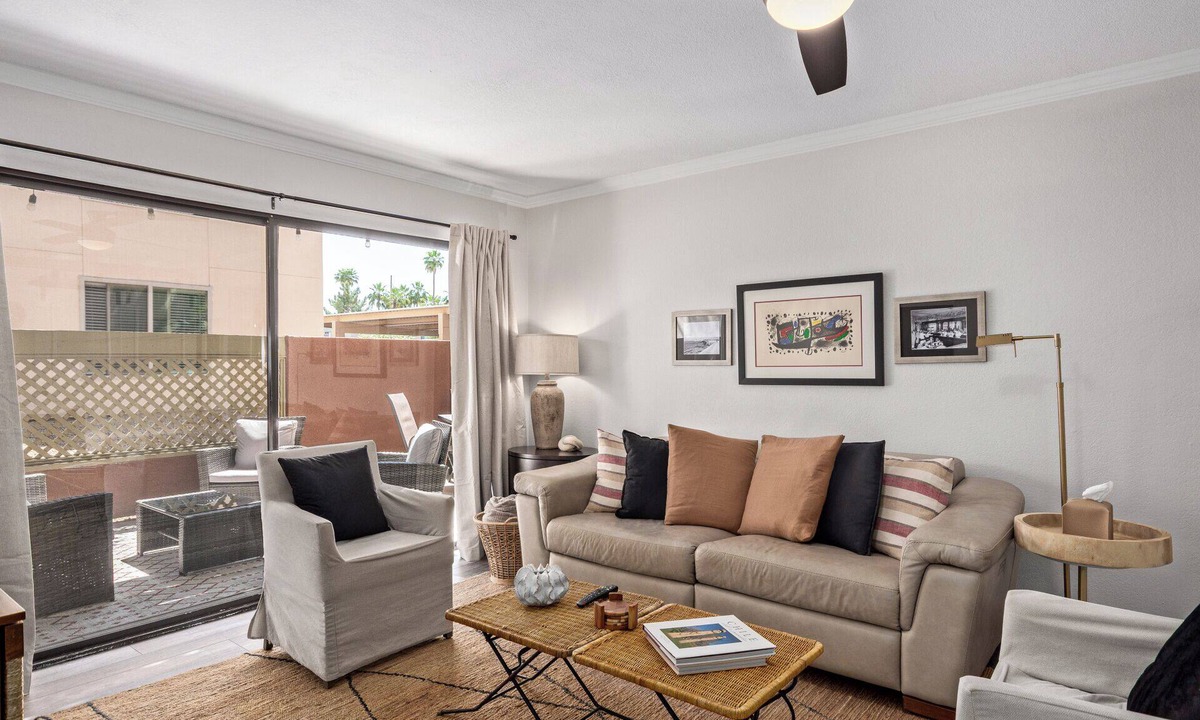 Scottsdale Estates Six Condo | Contemporary Retreat in Old Town