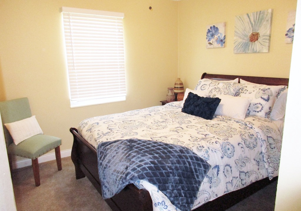 Oxford House | Convenient 4 Bed Townhouse Oxford, OH - Miami University! (623 S Locust)