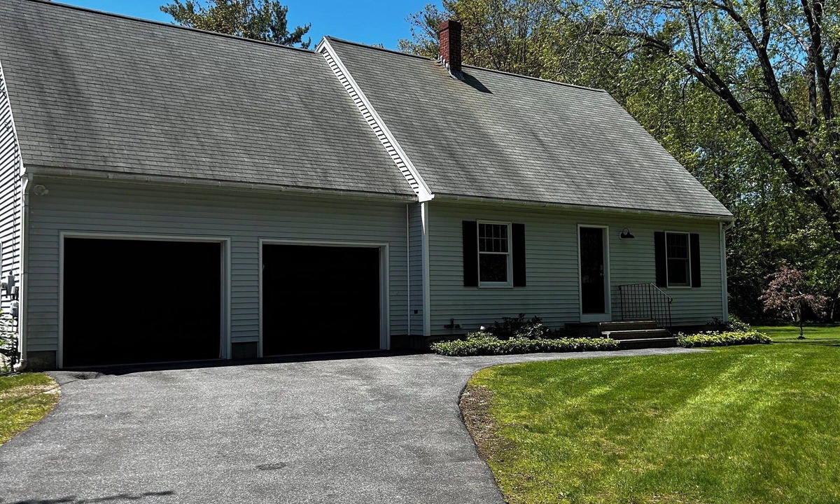 Falmouth Foreside House | Conveniently Located 3-Bedroom House by Route 1