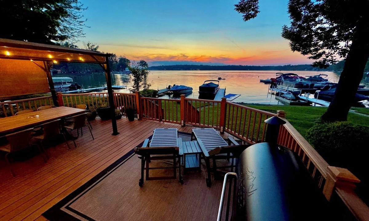 Angola Cottage | Cook’s Cottage: Luxury Lake Stay & Cooking Classes