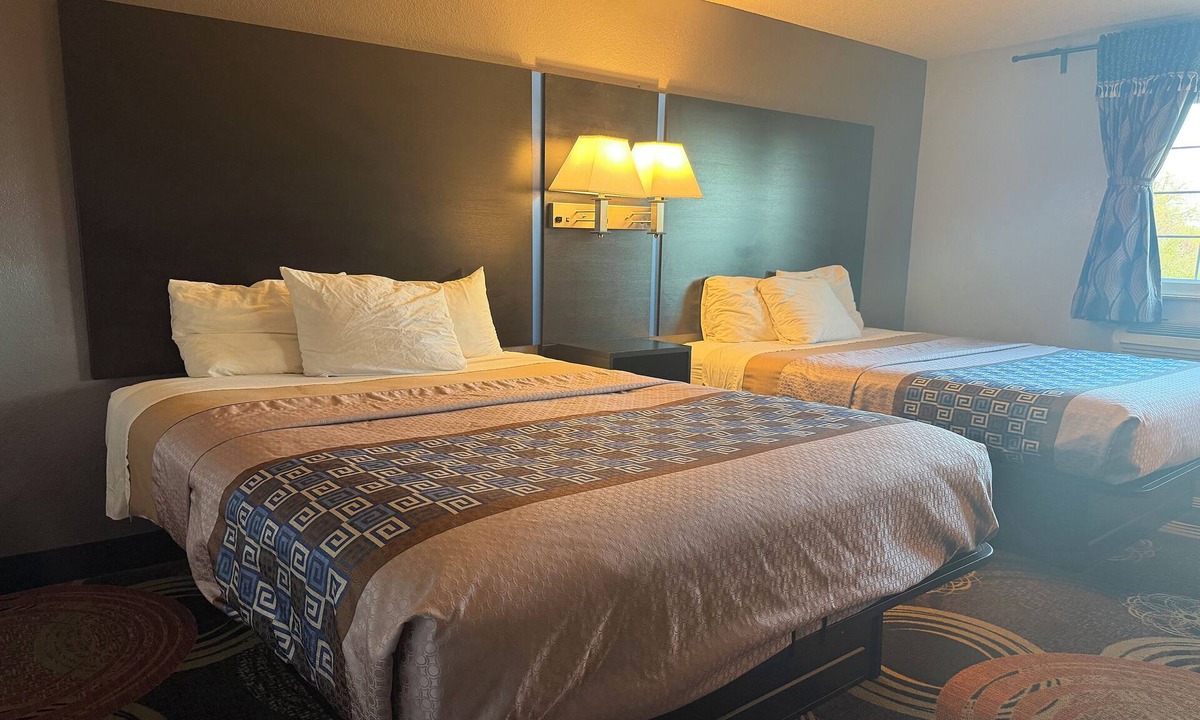 Stillwater Hotel | Coratel Inn and Suites by Jasper Stillwater