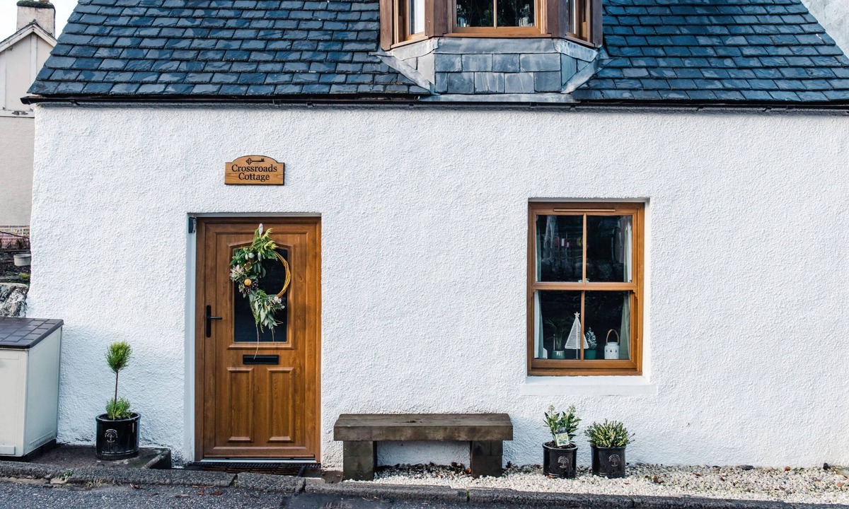 Drumnadrochit Cottage | Cosy and Quaint One Bedroom Cottage at the Foot of Loch Ness