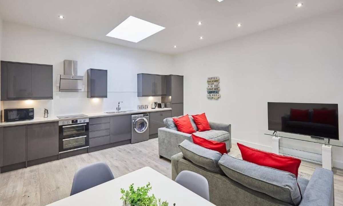 Roker Cottage | Cosy one bedroomed apartment, close to the beach and restaurants.