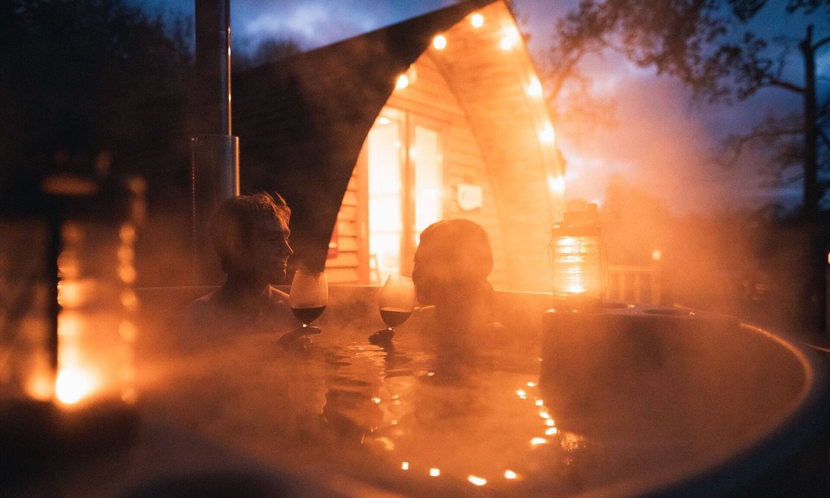 Wing Cabin | Cosy Woodland Cabin with Hot Tub