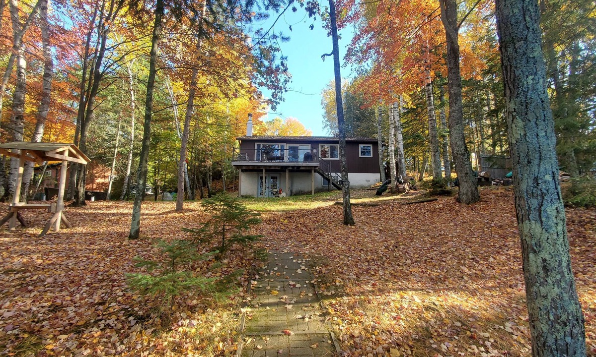 Harshaw House | Cottage on Hancock Lake - New High Speed Internet