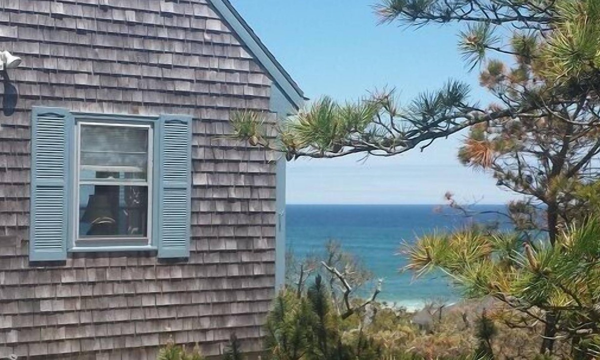 South Wellfleet House | Cottage with Views of the Atlantic Ocean (1221)