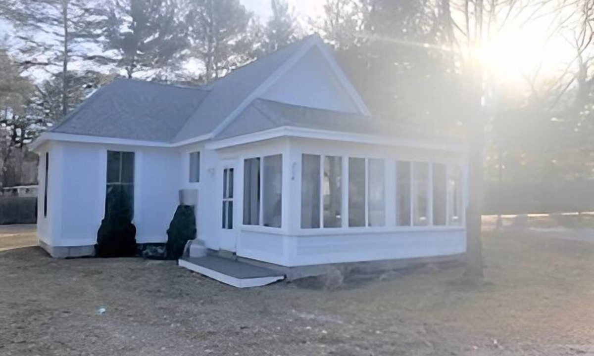 Summer Village Cottage | Cottages at Summer Village, fully furnished cottage, Wi-fi, heated pools, hot tub