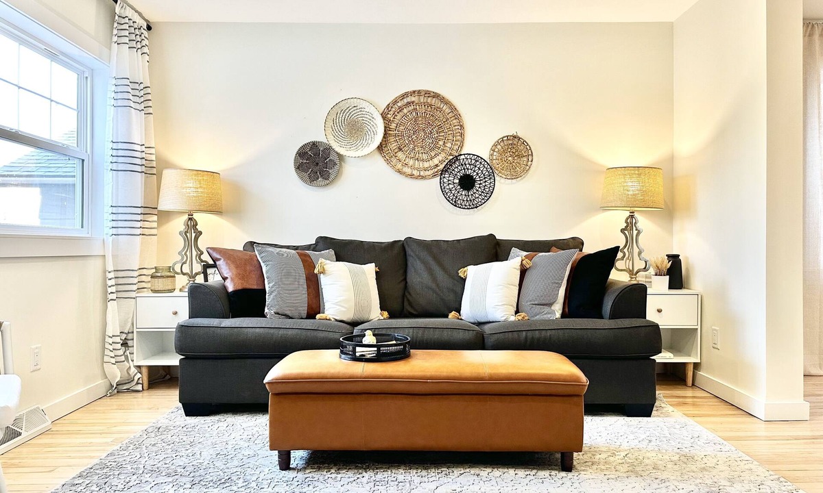 Biwabik House | Cottonwood Koti- Renovated Gem, Steps to Downtown