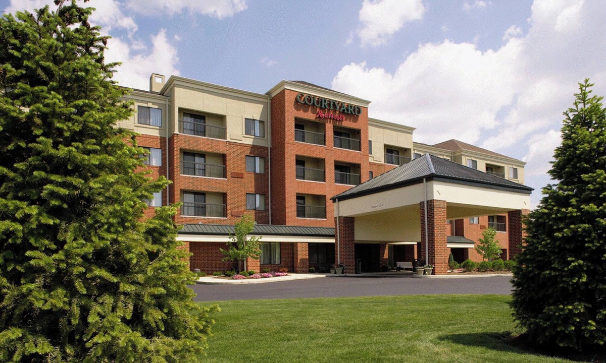 Stow Hotel | Courtyard by Marriott Akron Stow