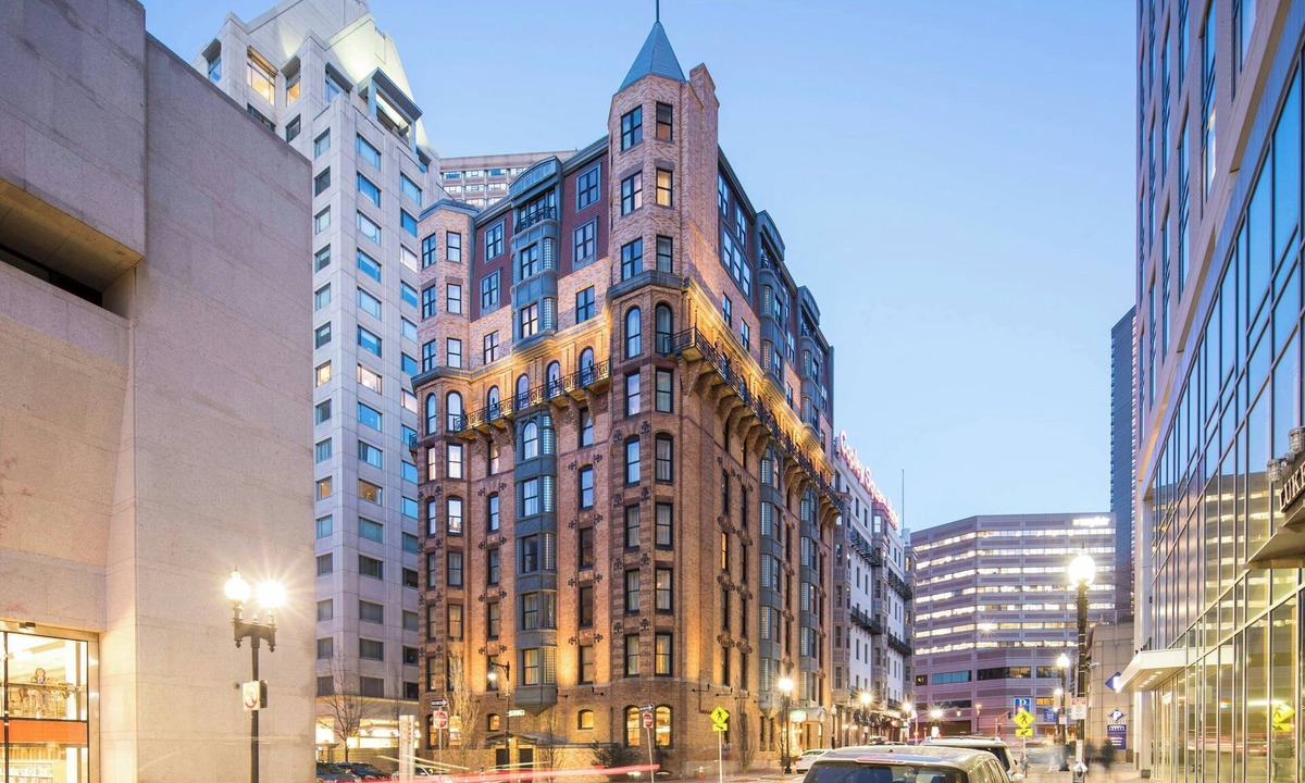 Prudential - St. Botolph Hotel | Courtyard by Marriott Boston Copley Square