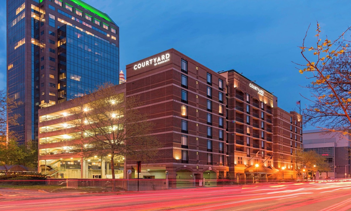 Downtown Louisville Hotel | Courtyard Louisville Downtown