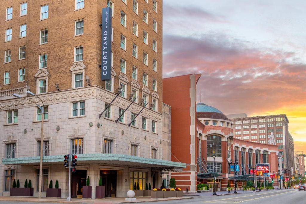 Downtown St. Louis Hotel | Courtyard St. Louis Downtown/Convention Center
