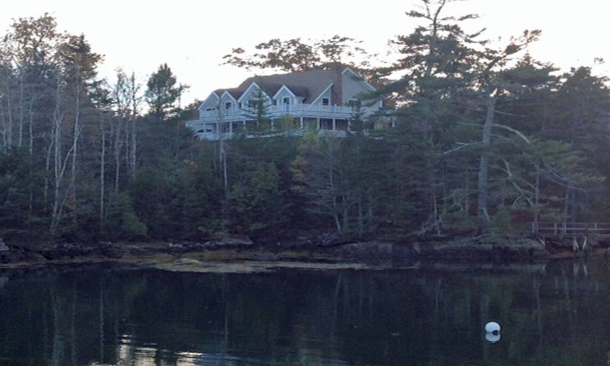 Southport House | Cove Point House - Water Views of Decker's Cove!