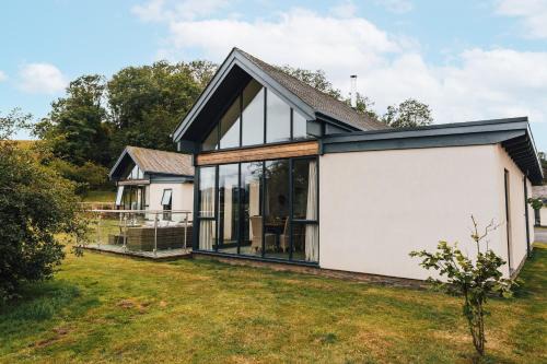 Bamburgh House | Cowslip