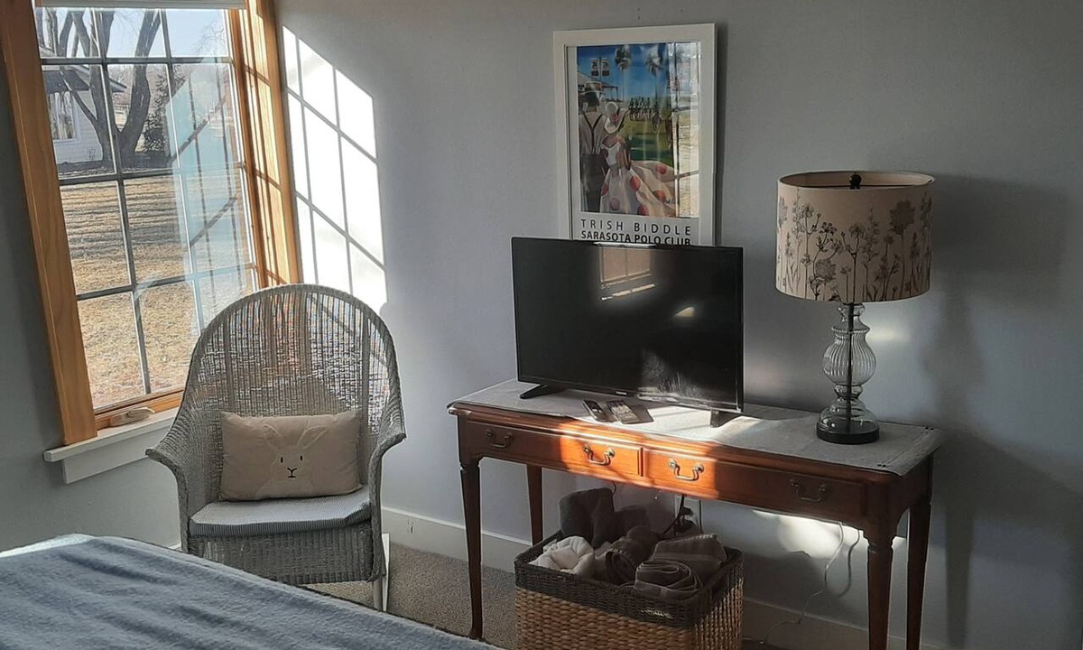 Paris Apartment | Cozy 1-bedroom apartment in enjoyable Union Grove with AC