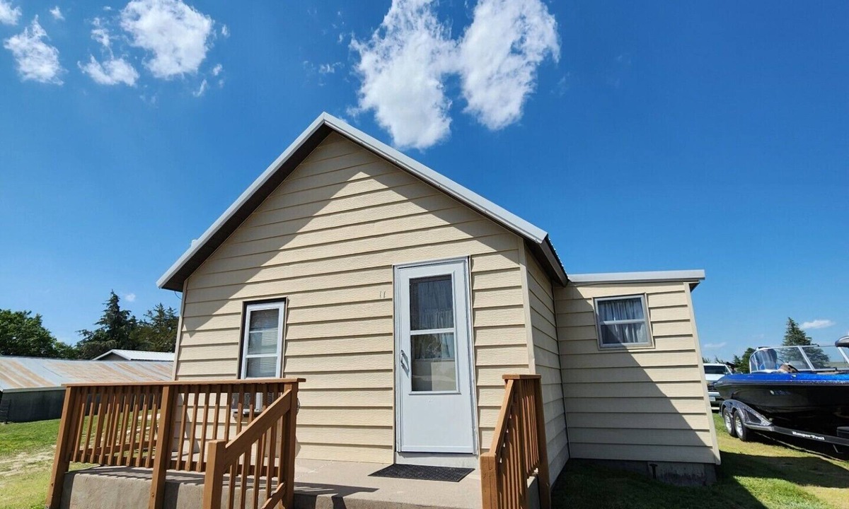 Lemoyne Cabin | Cozy 1-bedroom cabin in serene Lemoyne with AC