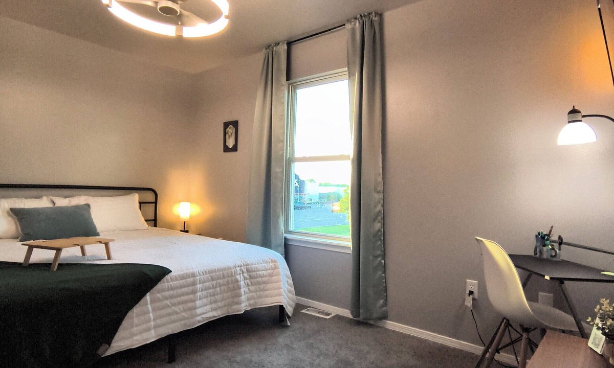 Tahlequah House | Cozy 2-bed townhome with AC in Tahlequah. Food & shopping, walking distance.