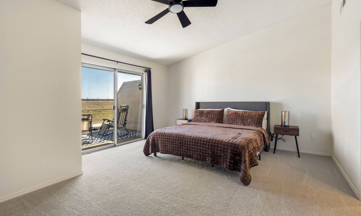 Central Oklahoma City House | Cozy 2-bedroom townhome in lovely Oklahoma City with WiFi, lake, restaurants.