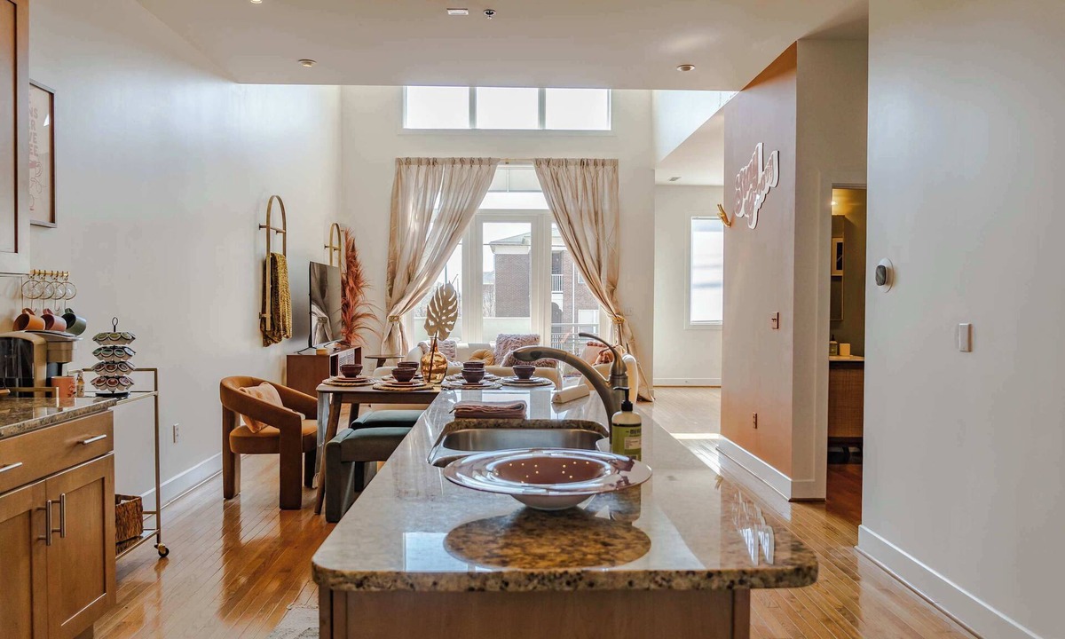 East Market District Apartment | Cozy 2-Unit Condo | Vibrant NuLu District Spot!