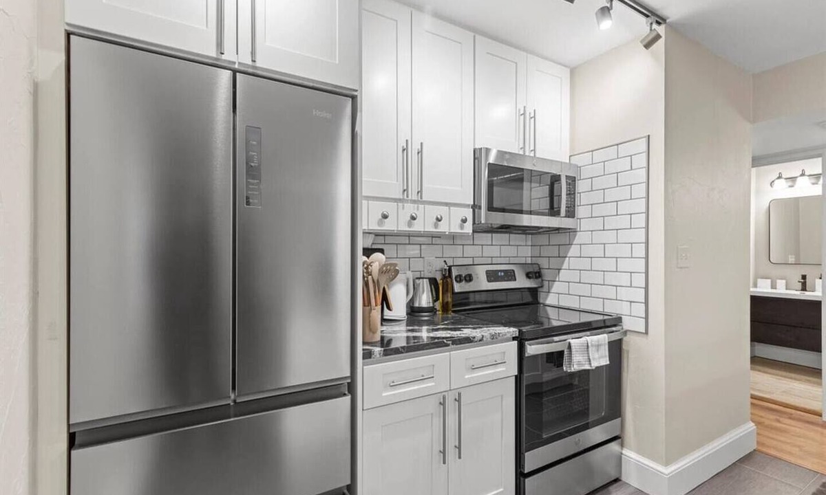 Point Breeze North Apartment | Cozy 2BR Apt Stay Near Frick Park and Downtown