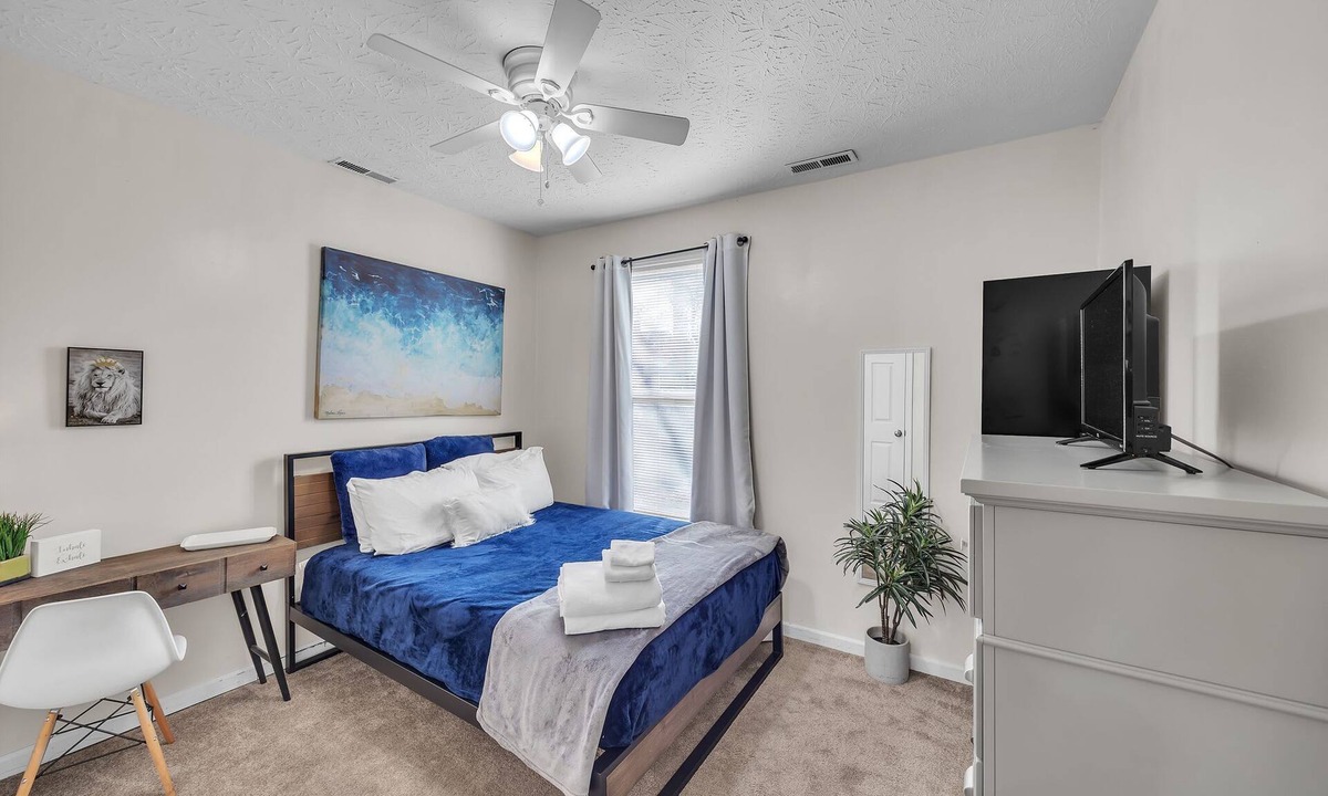 Ludlow House | Cozy 2BR Getaway | Near Downtown Cincinnati