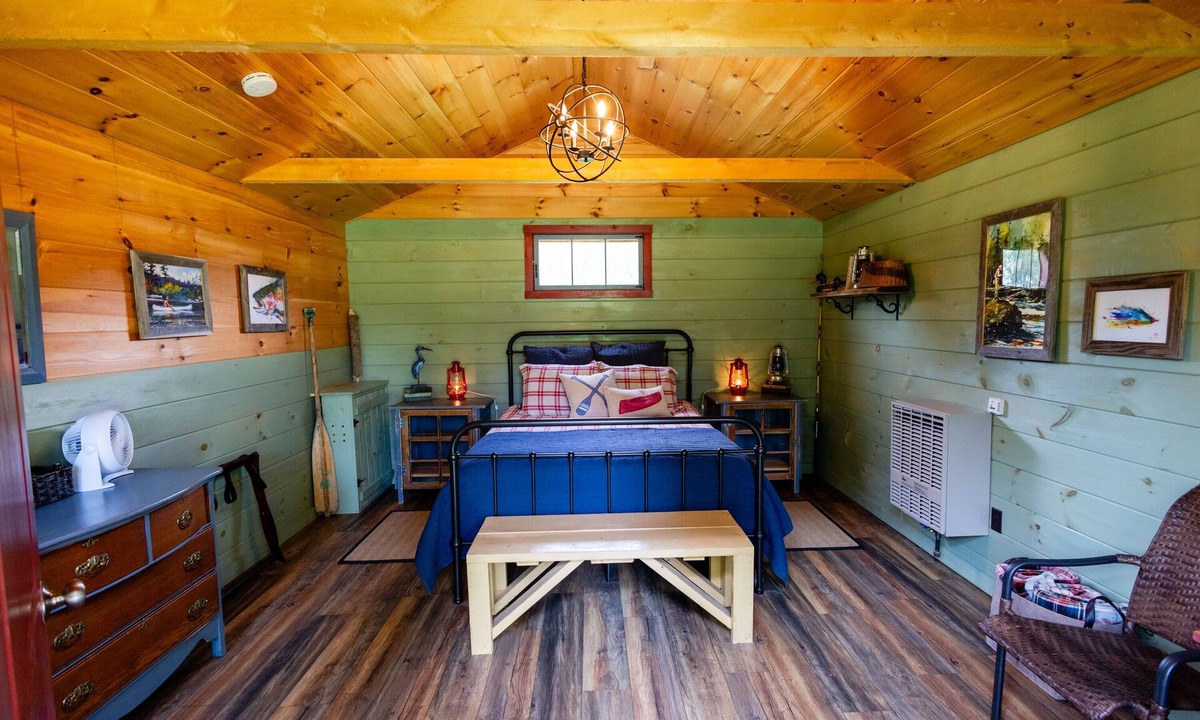 Turner Cabin | Cozy Cabin at Farm Stay in Maine