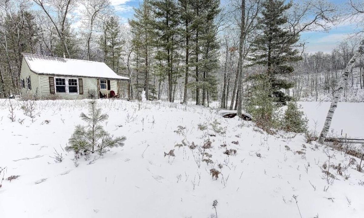Hayward Cabin | Cozy Cabin on Secluded Peninsula