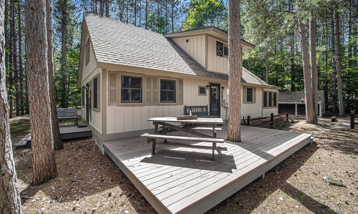 Thompsonville Cottage | Cozy cabin with firepit, woodstove, loft, WiFi, & W/D - walk to lifts
