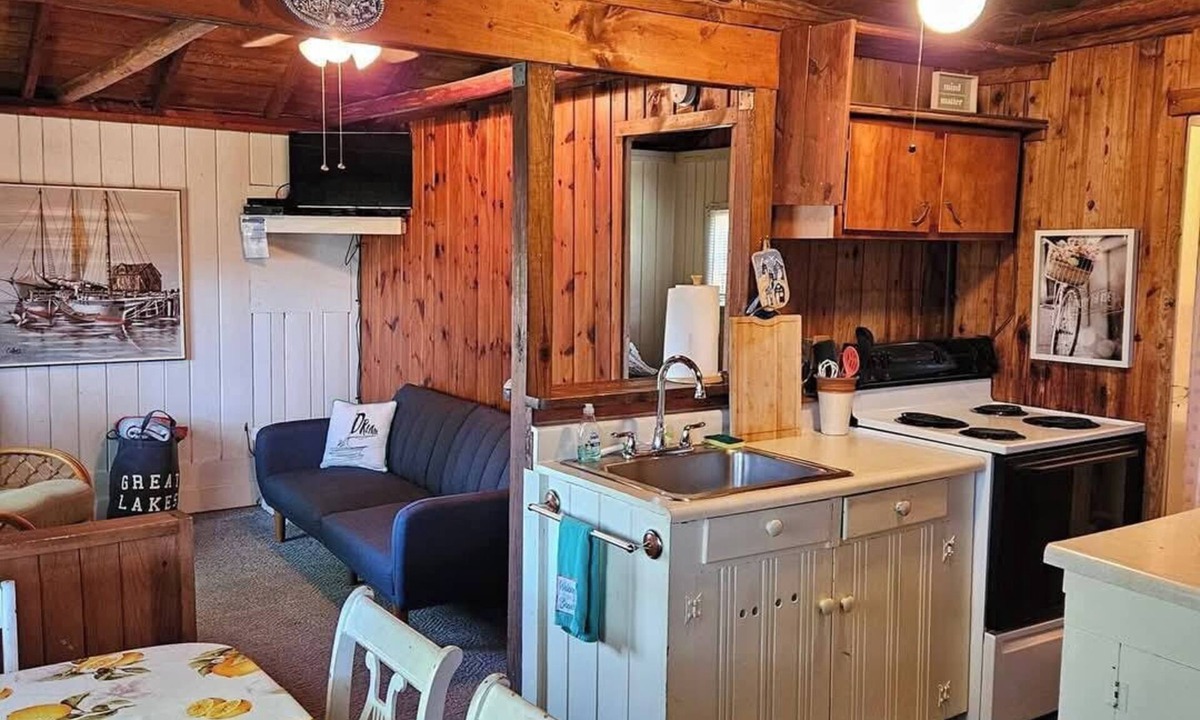 Oscoda Cottage | Cozy Catamaran Cottage on Great Lake Huron