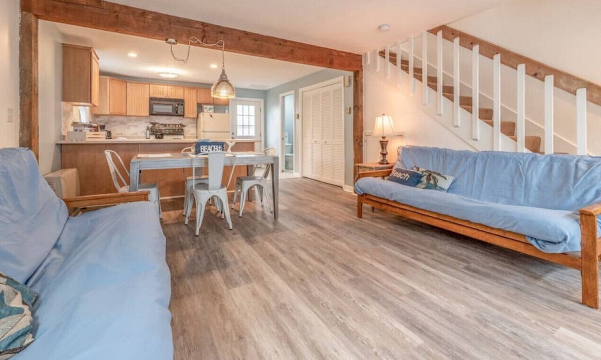 York Beach Condo | Cozy Condo Only Blocks From York Beach | Sleeps 8