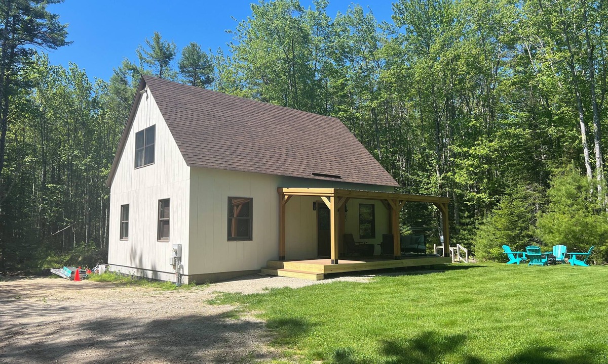 Kennebunk Cottage | Cozy Cottage 1 m to Dock Sq.beaches ESCAPE THE SUMMER HEAT AT THE COOL COAST!