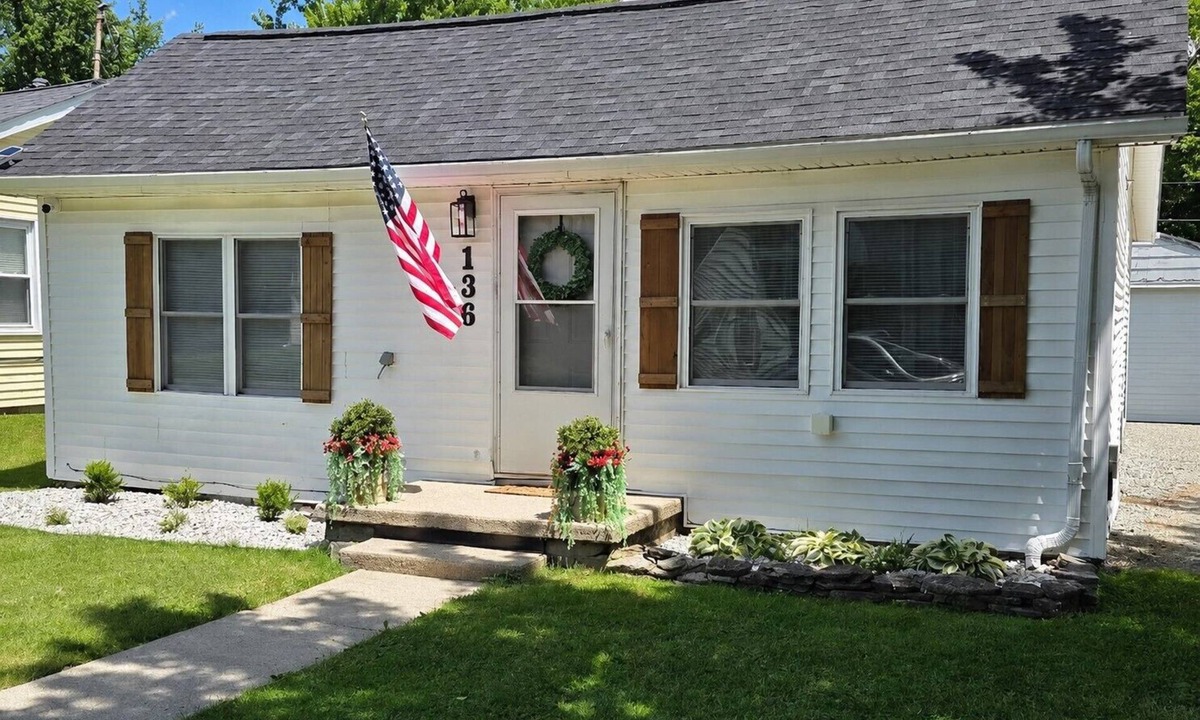 Wilmington House | Cozy Cottage on Linden